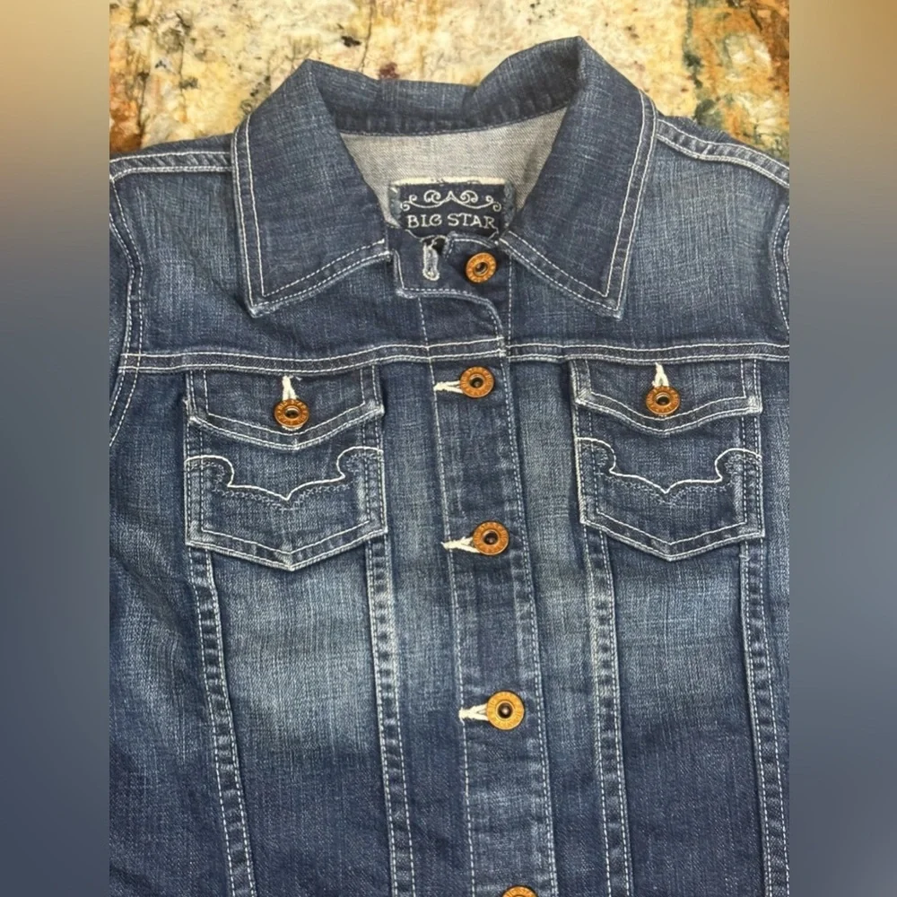 Big Star Denim Jacket Girls Size M Blue Long Sleeve Button‎ Up Distressed